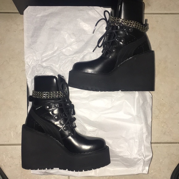 Rihanna Fenty SB Wedge Boots Black Silver Puma - Picture 2 of 7